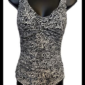 Lands End Woman's One Piece Swim Suit Scoop Neck Size S Black & White Floral